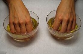 Bathrooms for the treatment of psoriasis